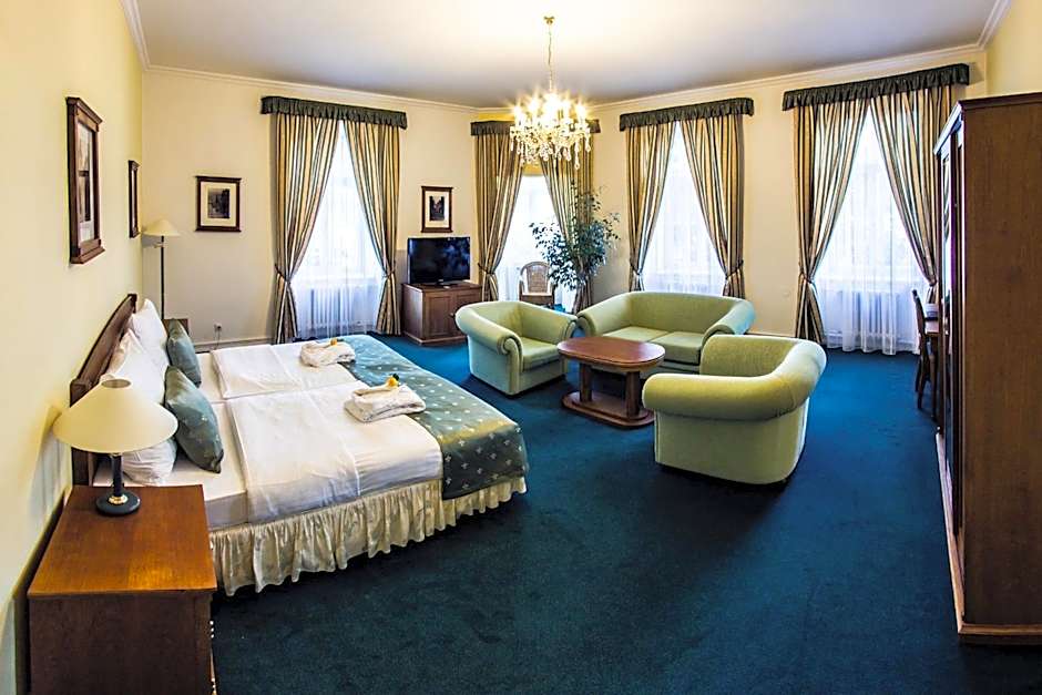Photo 1 of 8 of Family Suite, Balcony