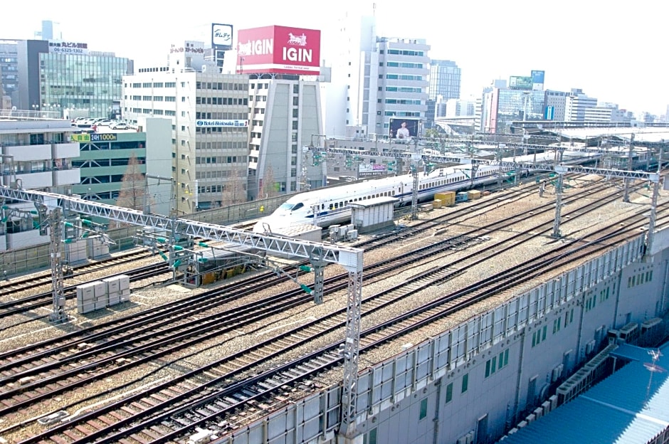 Step Inn Shin-Osaka Higashiguchi