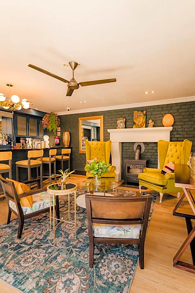 SW1 Lodge