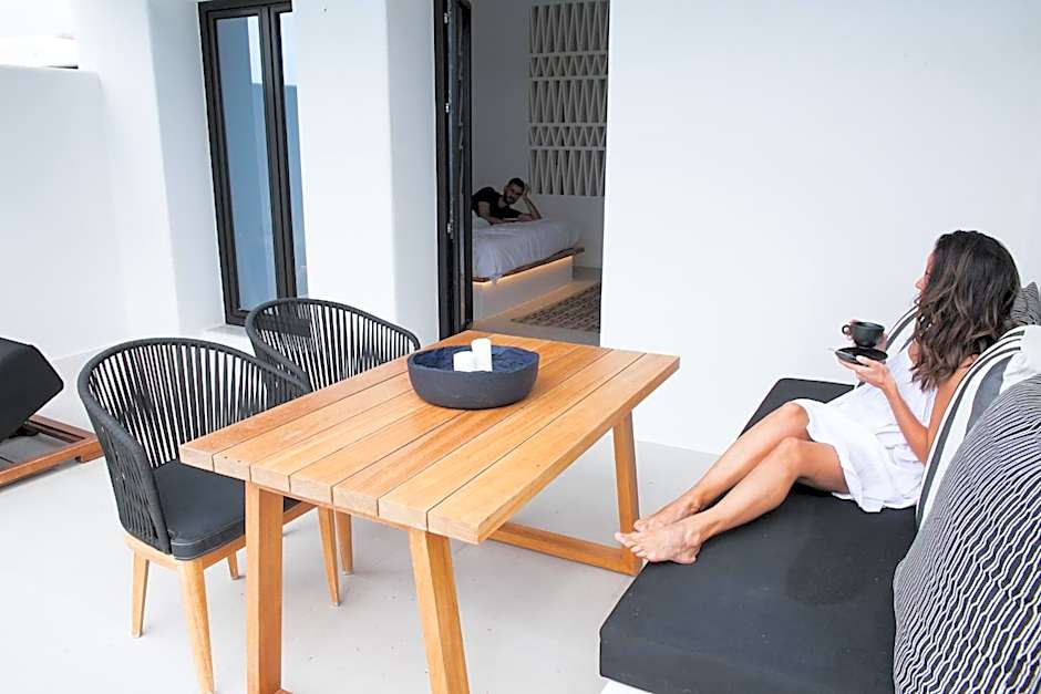 Agrari Bo Suites by Mykonos Rocks