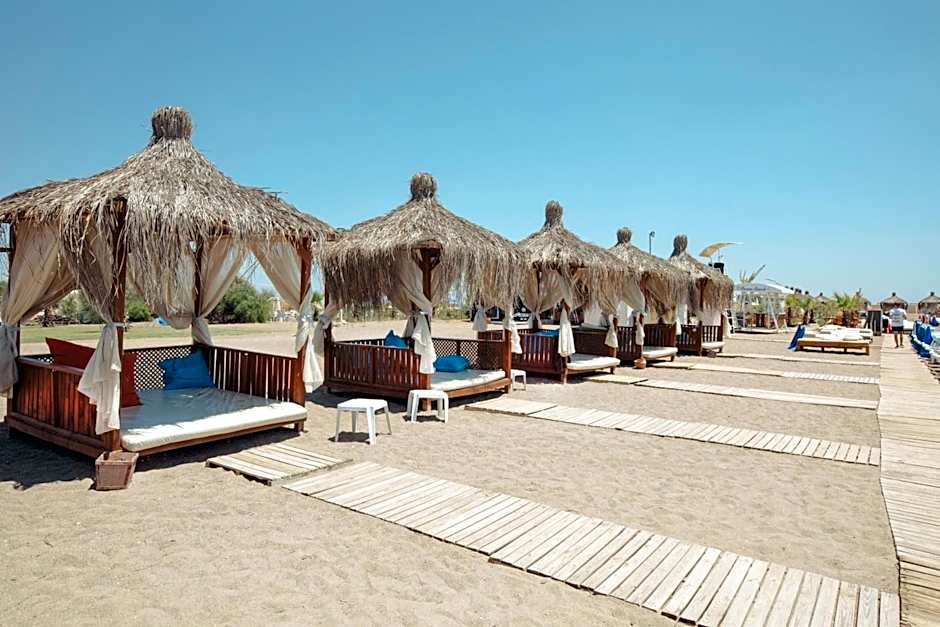 Laren Sea Side Hotel Spa