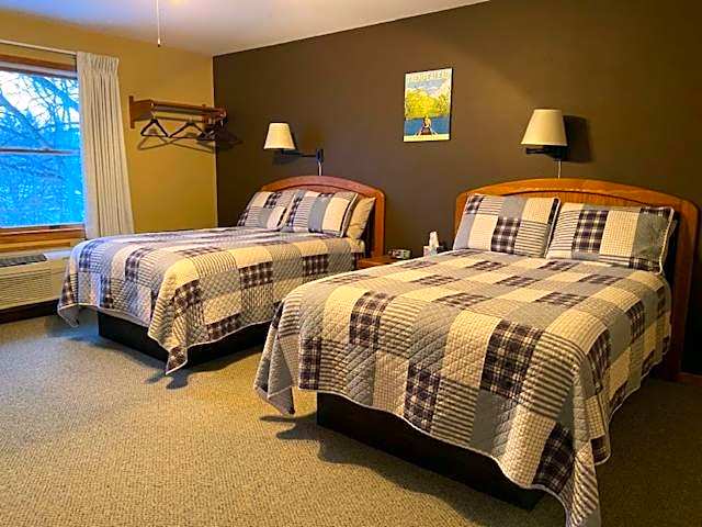 Little Bluff Inn