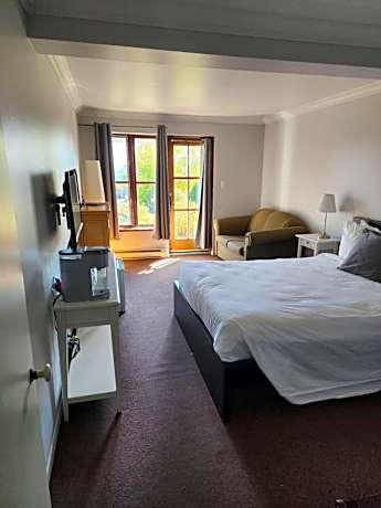 Double Room with Balcony and Sea View