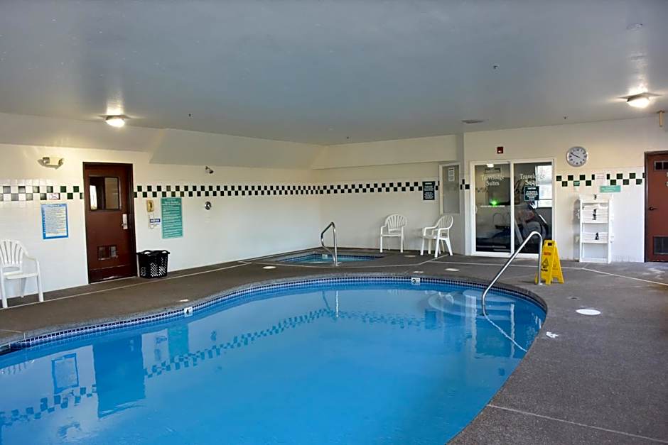Travelodge Suites by Wyndham Newberg 