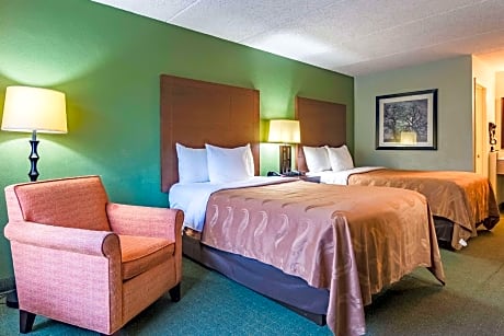 2 Double Beds Accessible