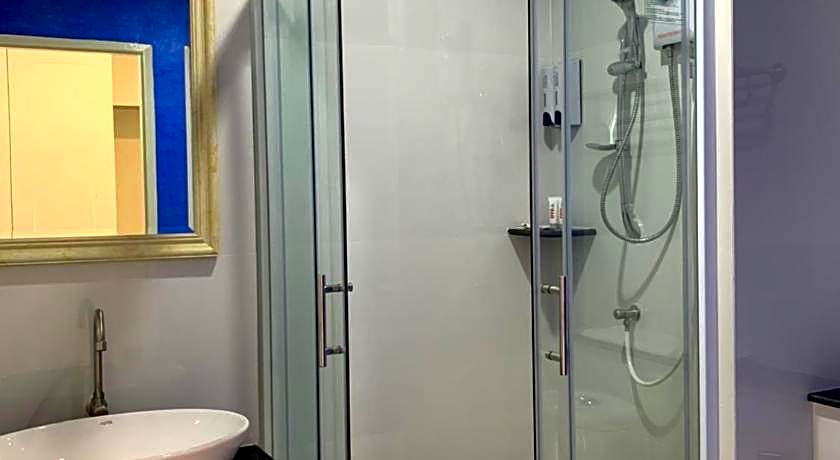 Icare Residence & Hotel