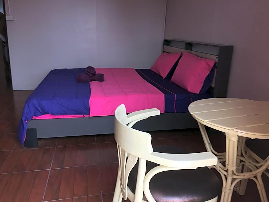 SMILE HOME GUESTHOUSE