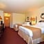 Days Inn & Suites by Wyndham Williamsburg IA North