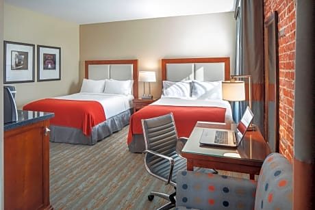 Two Double Beds Non Smoking