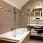 Relais Hotel Du Vieux Paris