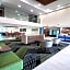 Holiday Inn Express & Suites Arlington North - Stadium Area