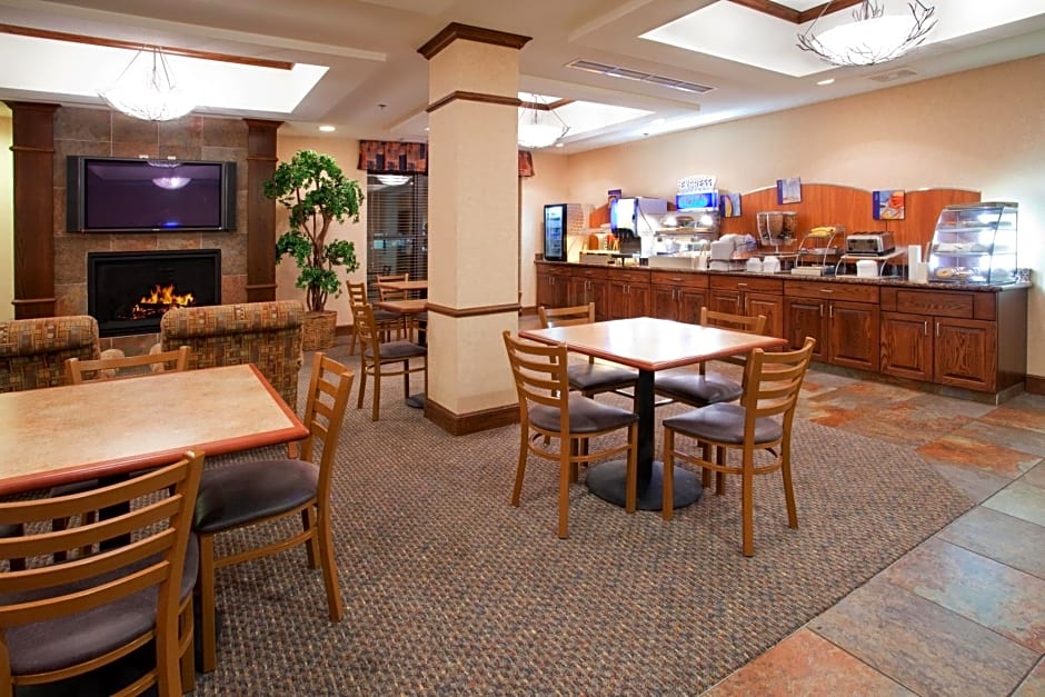 Holiday Inn Express & Suites Salt Lake City-Airport East By IHG