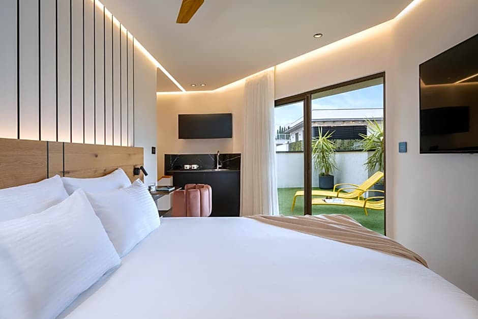 Photo 1 of 33 of Arbel Suites Hotel