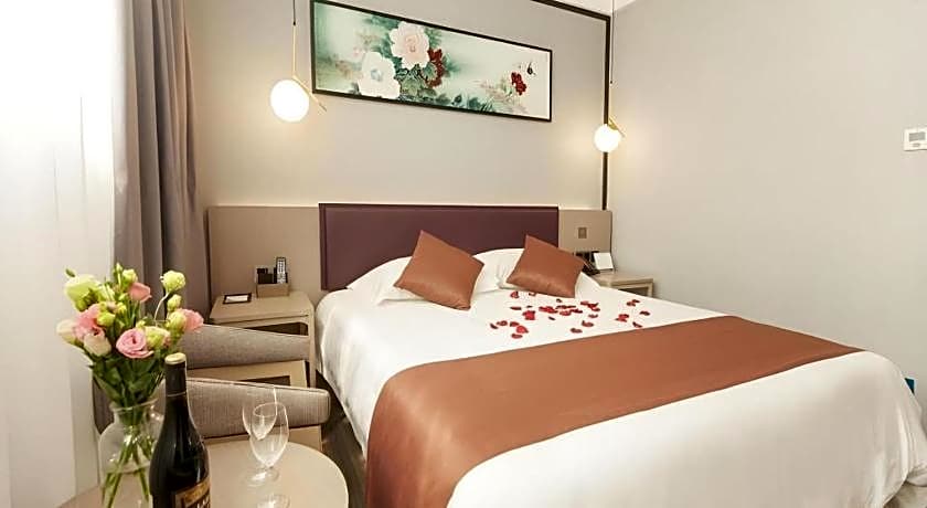 GYA Jiaxing Tongxiang City Century Avenue Hotel