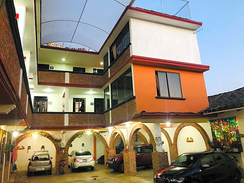 HOTEL LA GRAN MANZANA