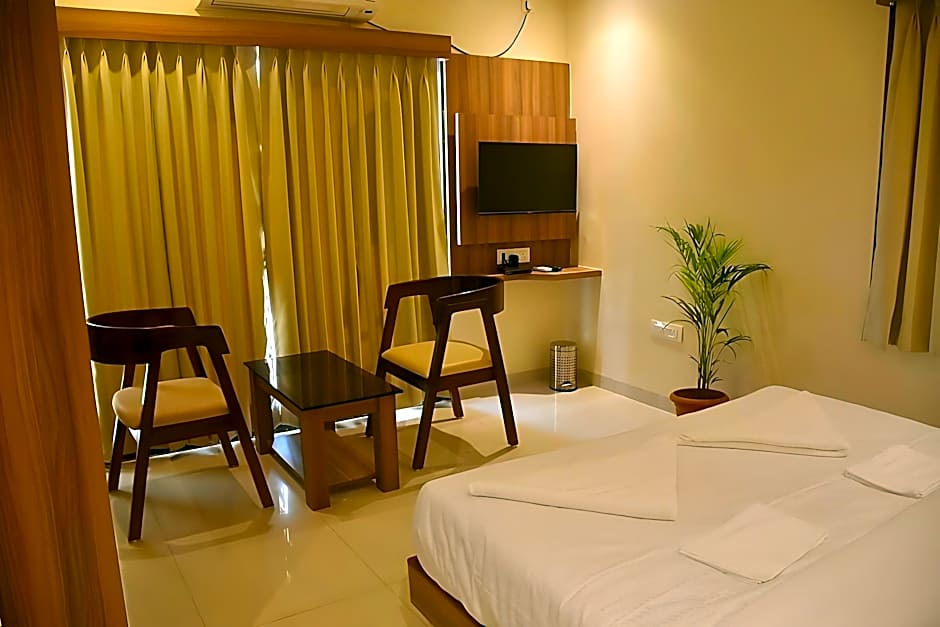 The Byke Skylark Seafront Resort, Dapoli