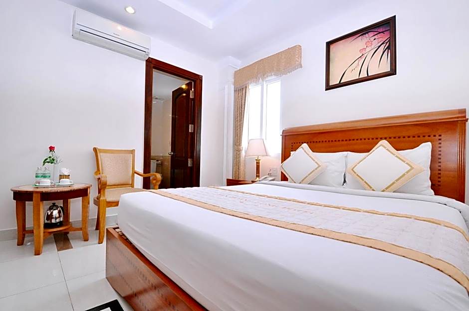 Tan Hoang Long Hotel – Ho Chi Minh City, 