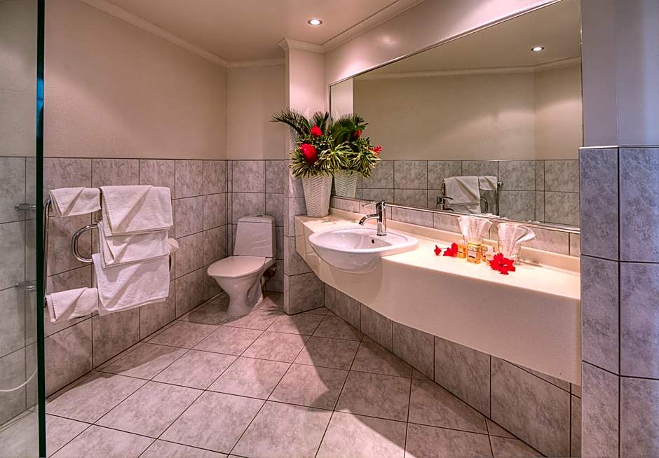 Muri Beach Club Hotel