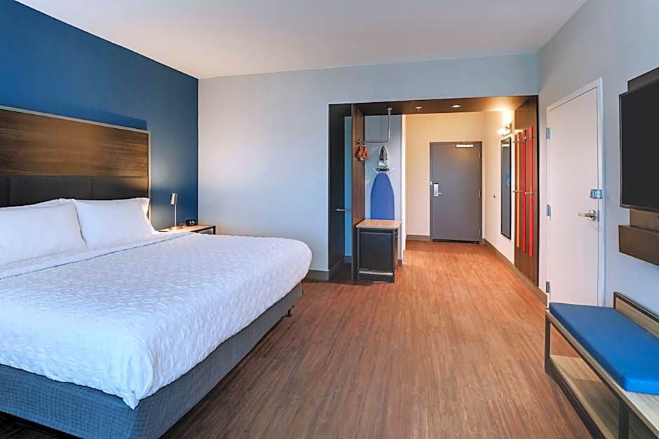 Tru by Hilton Leland Wilmington