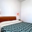 Bright flat in residence with pool - Beahost