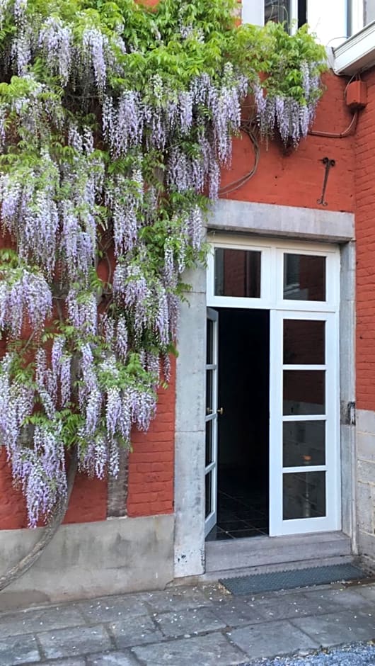 Chambre d'Hôtes Les Augustins - Parking sécurisé - Borne de recharge