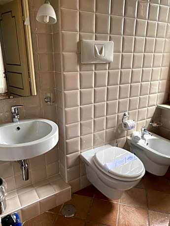 Queen Room with Garden View