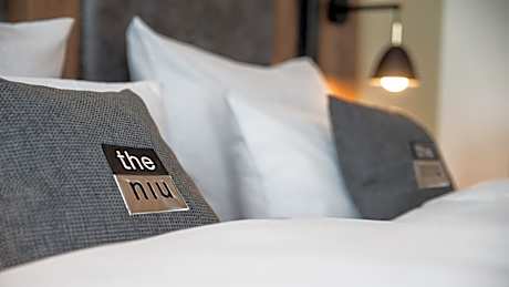 Premium Queen Room