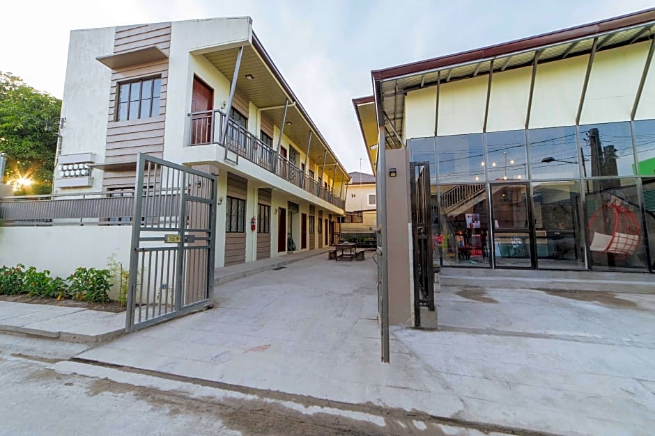 RedDoorz Plus @ Casa Lucia Sindalan San Fernando City Pampanga