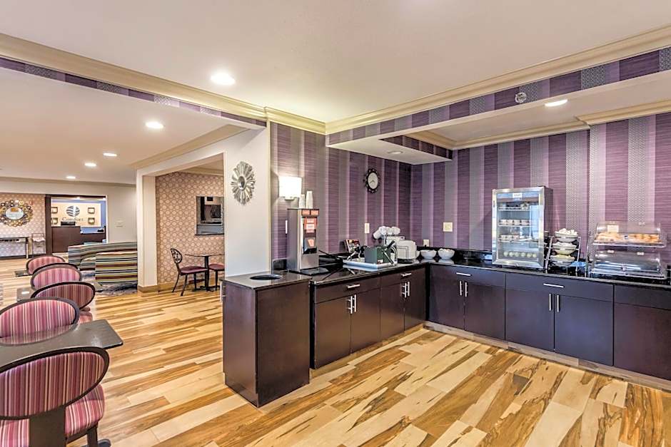 Comfort Inn Tulsa Midtown