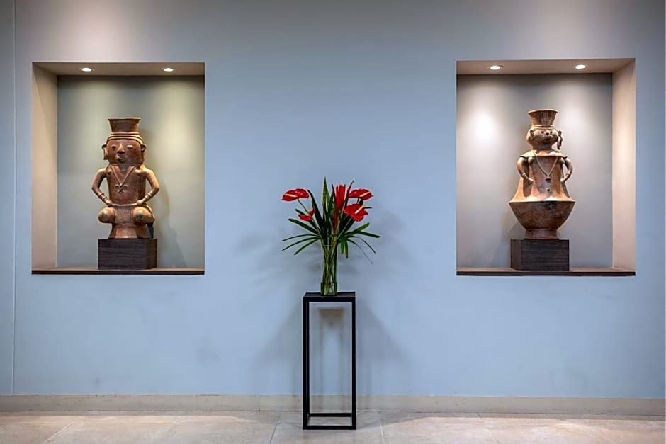 Courtyard By Marriott Santa Marta Resort