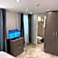 Mary's Hotel Republique