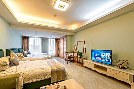 Standard Triple Room with City View
