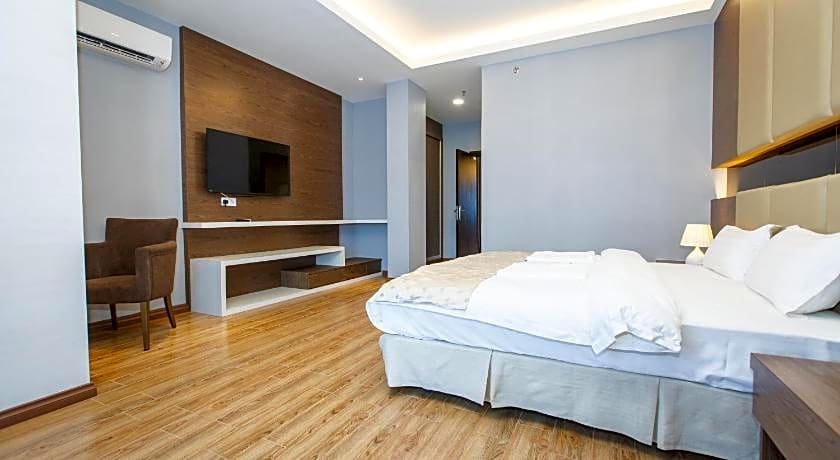 Lintas Platinum Hotel