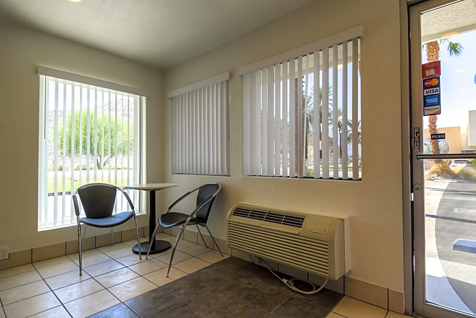 Motel 6 Palm Springs - Rancho Mirage