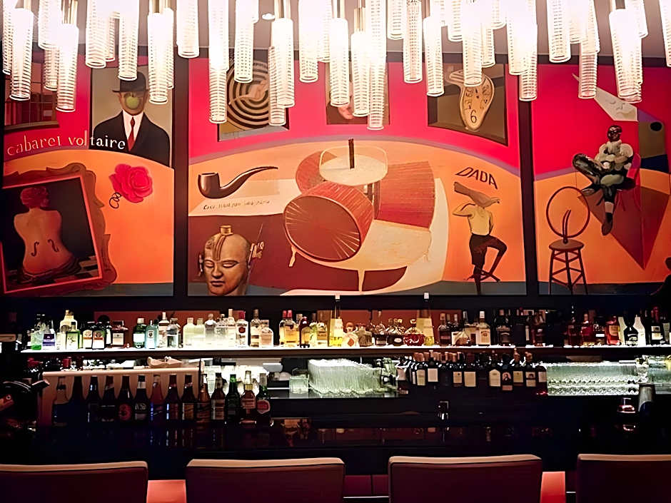 Crimson Hotel Filinvest City Manila