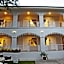 Banlomnow Hotel