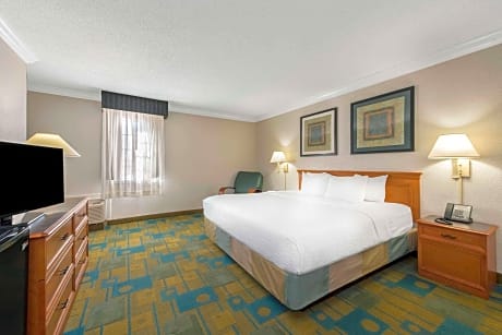 2 Double Beds Nonsmoking