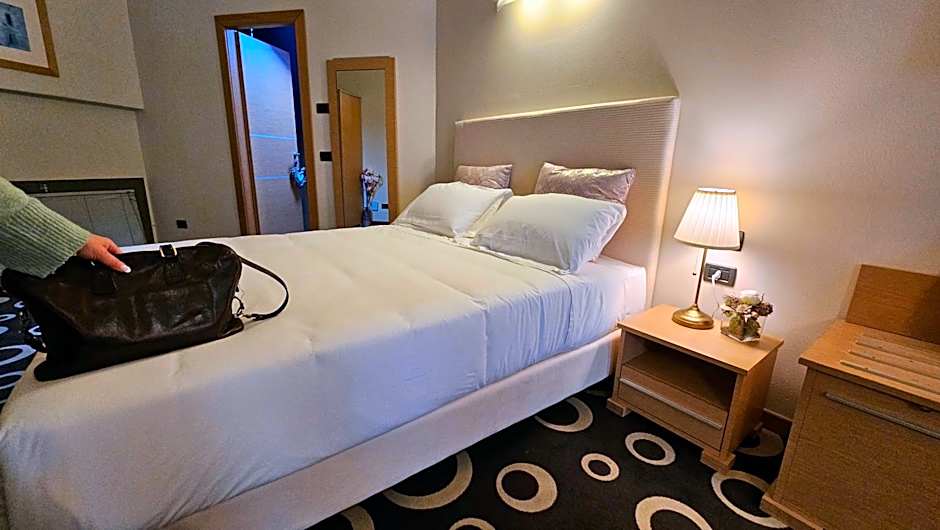 Select Executive Residence
