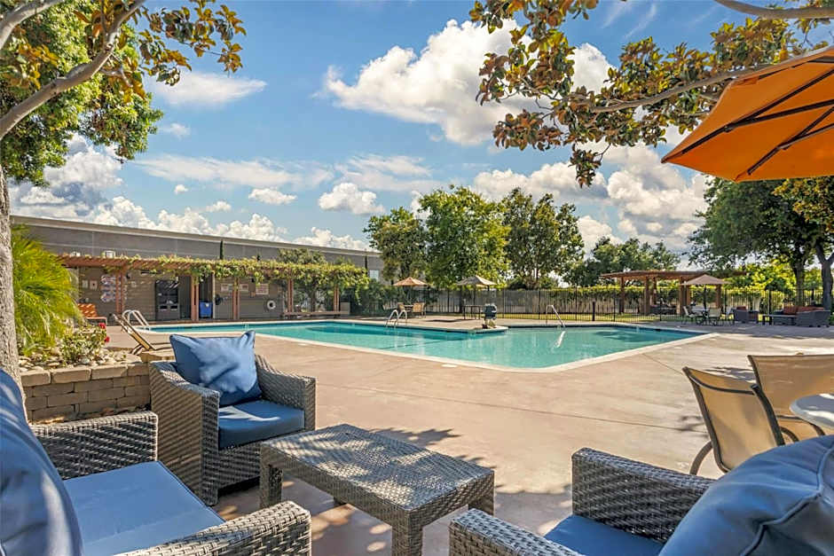 Best Western Plus Garden Court Inn