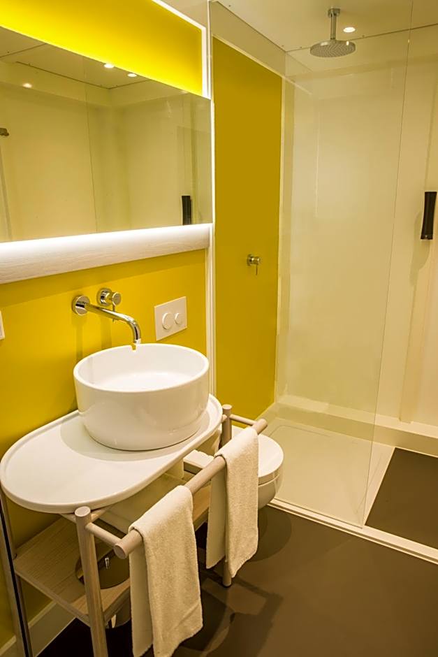 Qbic Hotel WTC Amsterdam