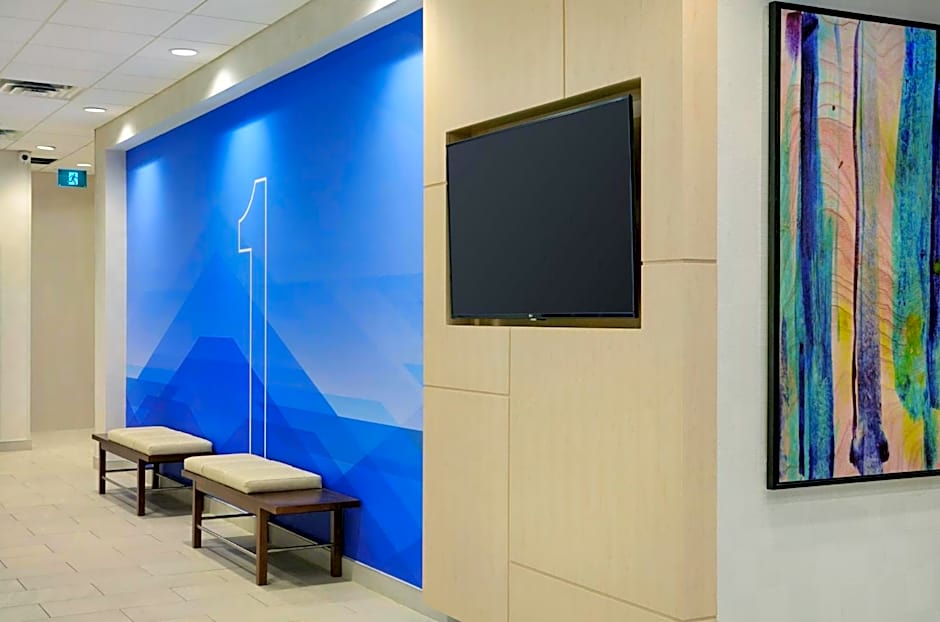 Holiday Inn Express Toronto Downtown By IHG