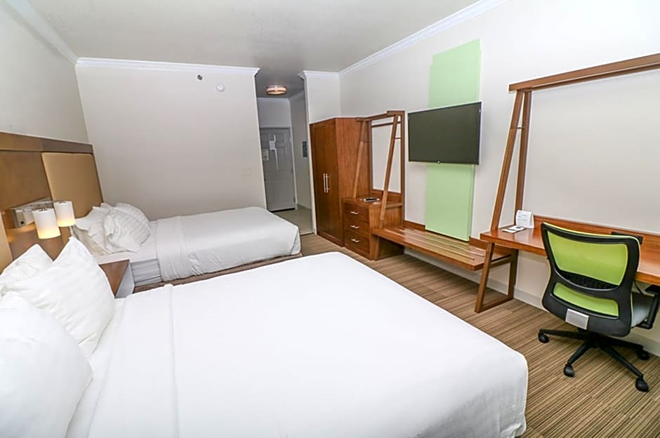 Holiday Inn Express Hotel & Suites Greenville, an IHG Hotel