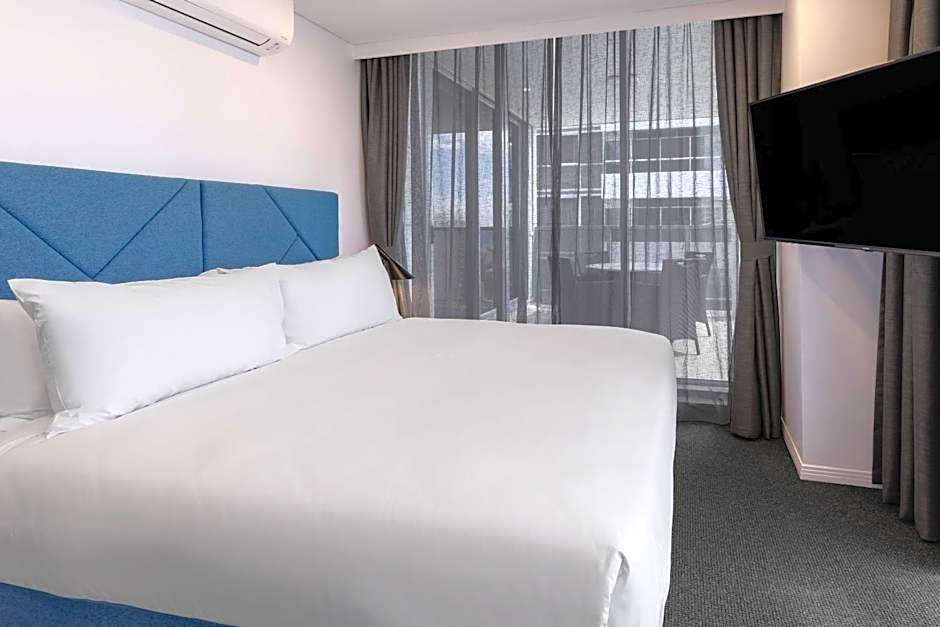 Meriton Suites Broadbeach