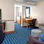 Fairfield Inn & Suites by Marriott Seymour