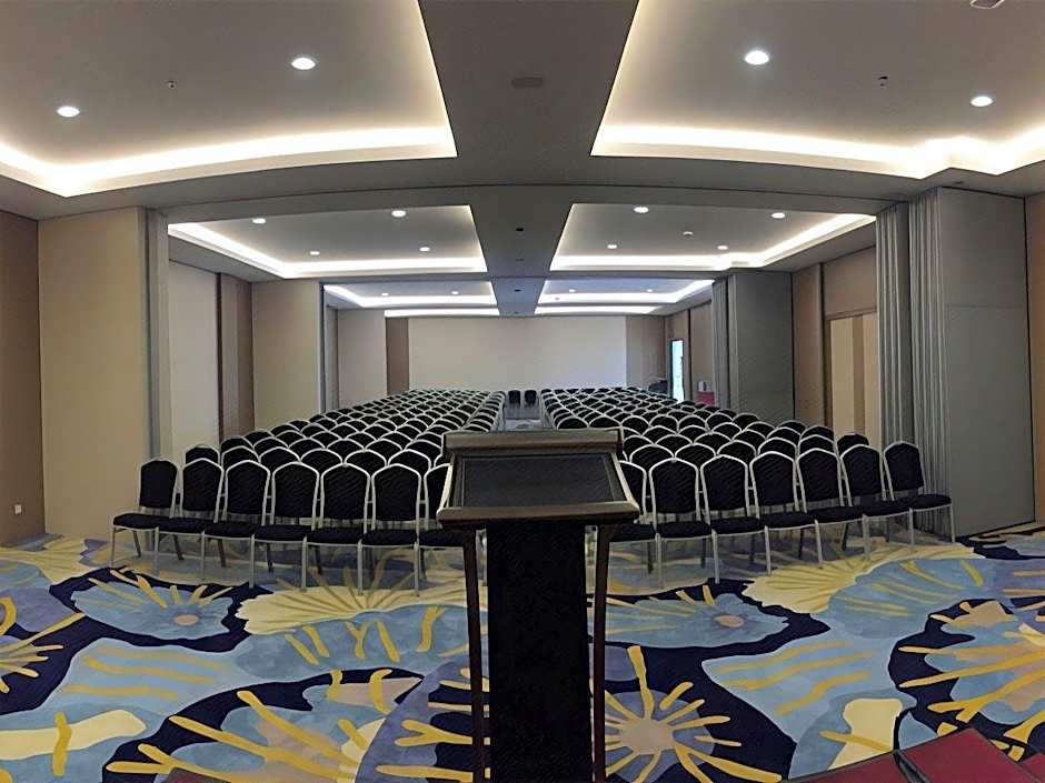 The Azana Hotel Airport Semarang