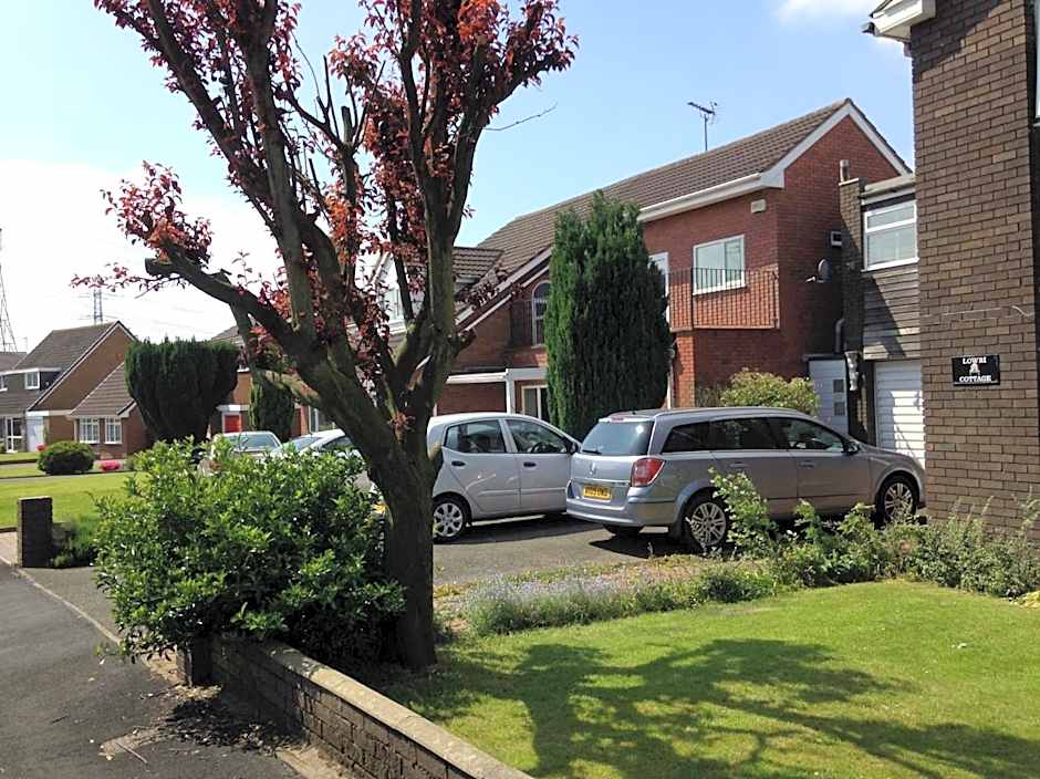 Lowry House Hotel in Walsall