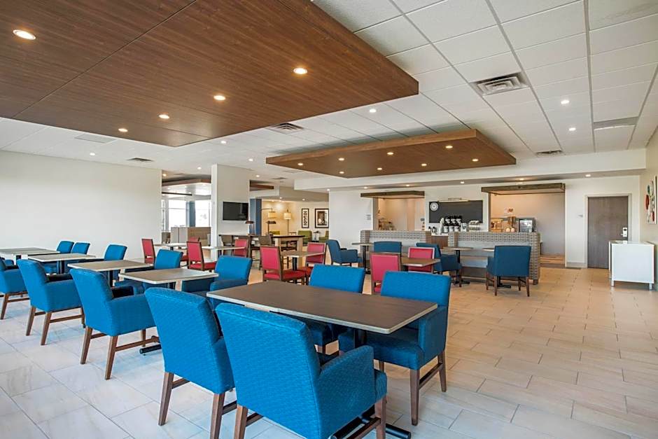 Holiday Inn Express & Suites Ludington By IHG