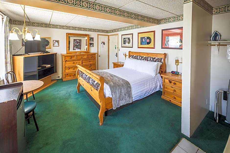 Hotel Nevada & Gambling Hall