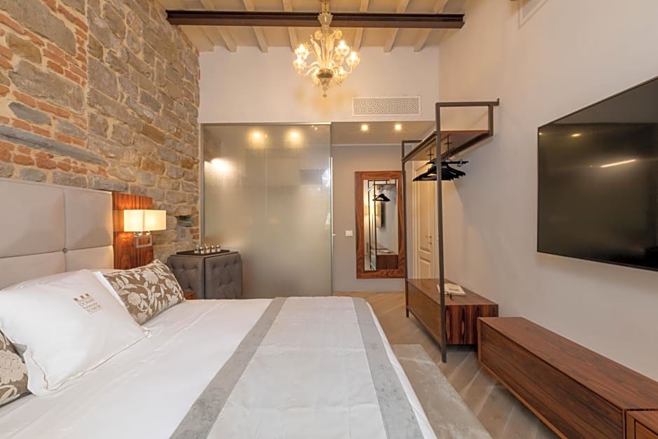 Donati Luxury Tower Suites