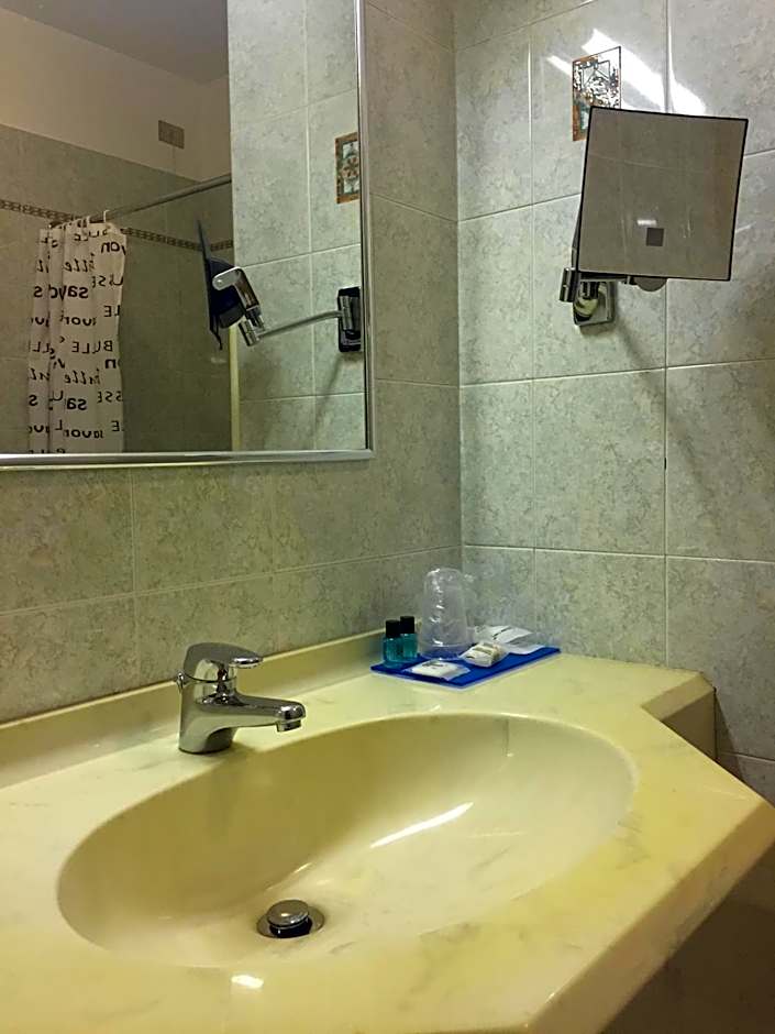 Spa Hotel Parigi 2 Airport